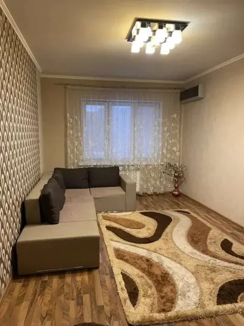 1-к. квартира, 38 м², 5/16 эт., центр Партизанская 92