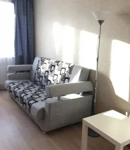 2-к. квартира, 52 м², 4/9 эт., Строителей 38 двухкомнатная в центре