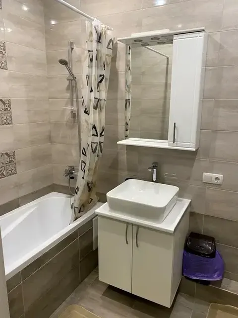1-к. квартира, 33 м², 7/9 эт., Юрина 219