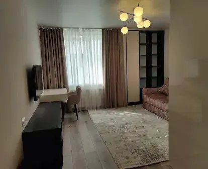 1-к. квартира, 38 м², 5/16 эт., Строителей 33