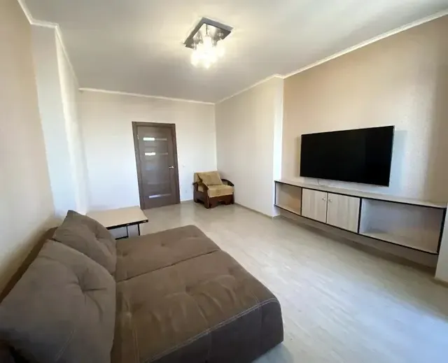 1-к. квартира, 38 м², 6/10 эт., Сдам в аренду