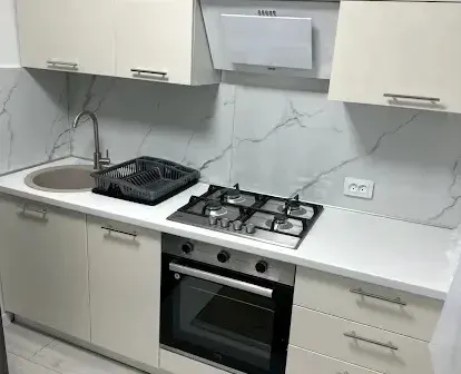 1-к. квартира, 30 м², 2/5 эт., 80 Гвардейской дивизии. АПЭК