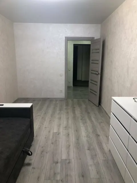 1-к. квартира, 37 м², 4/10 эт., Папанинцев 121