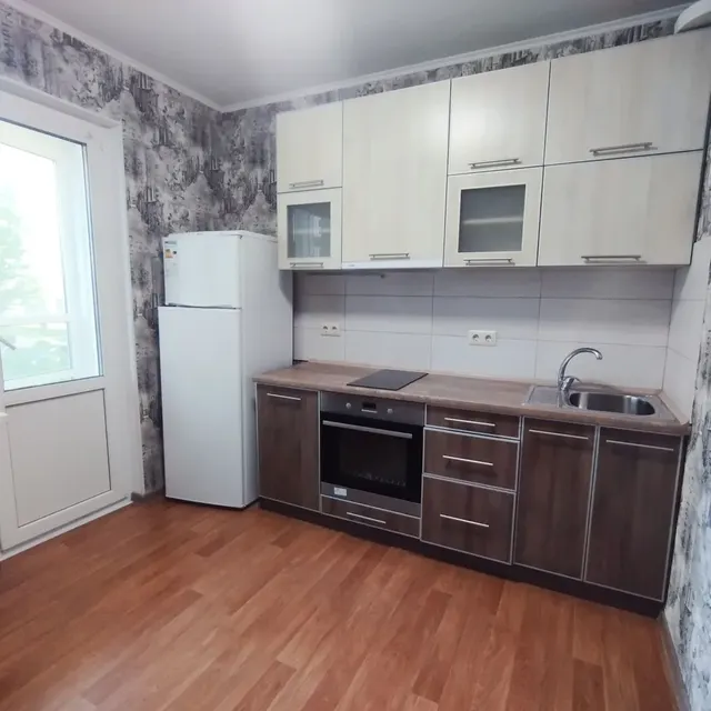 1-к. квартира, 37 м², 8/16 эт.