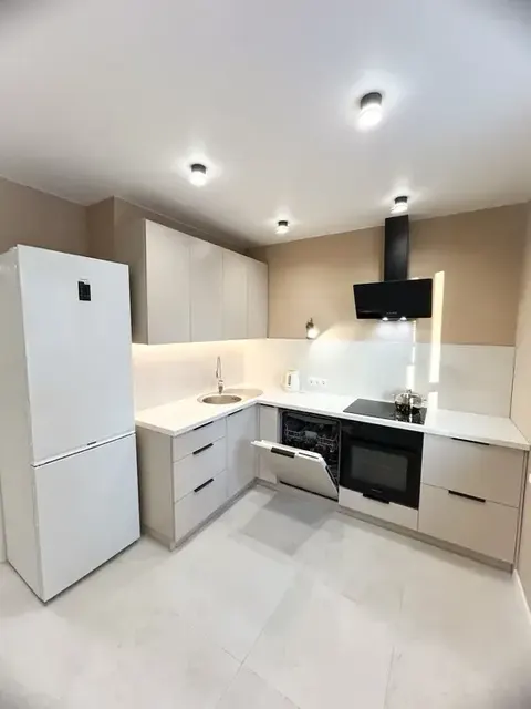 1-к. квартира, 38 м², 6/10 эт., Сдам квартиру