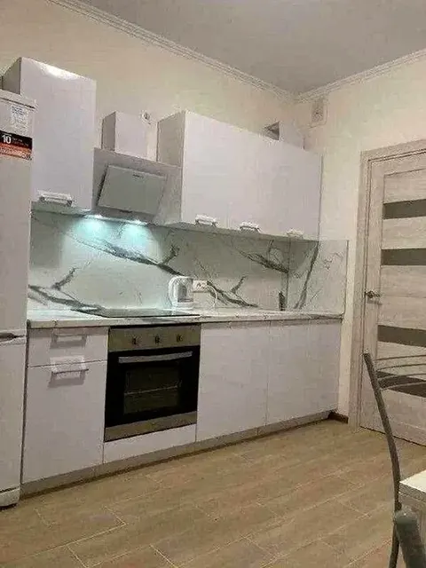 1-к. квартира, 33 м², 7/10 эт., Юрина 182