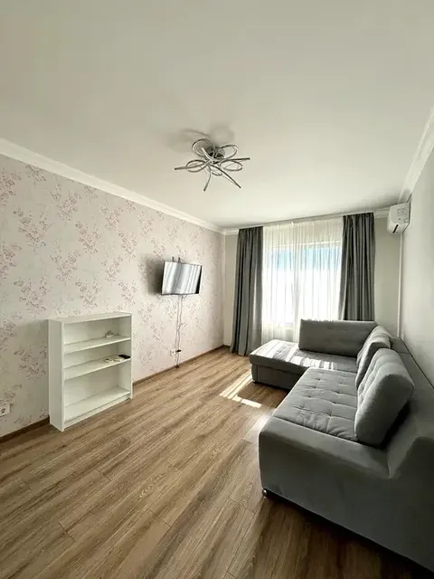 1-к. квартира, 34 м², 3/10 эт., Малахова 83
