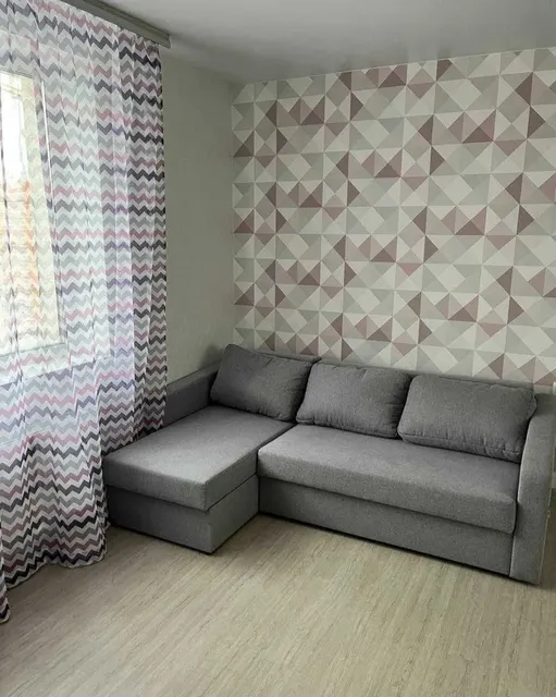 1-к. квартира, 34 м², 4/10 эт., Папанинцев 121