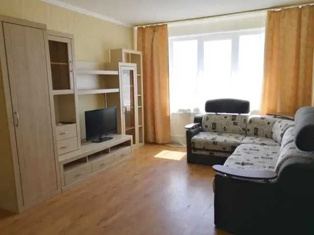 1-к. квартира, 38 м², 6/11 эт., Сергея Ускова 3