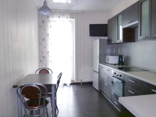 1-к. квартира, 37 м², 8/17 эт., Взлетная 97