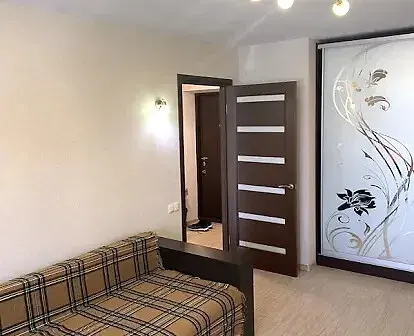 1-к. квартира, 30 м², 3/5 эт., Георгия Исакова 229